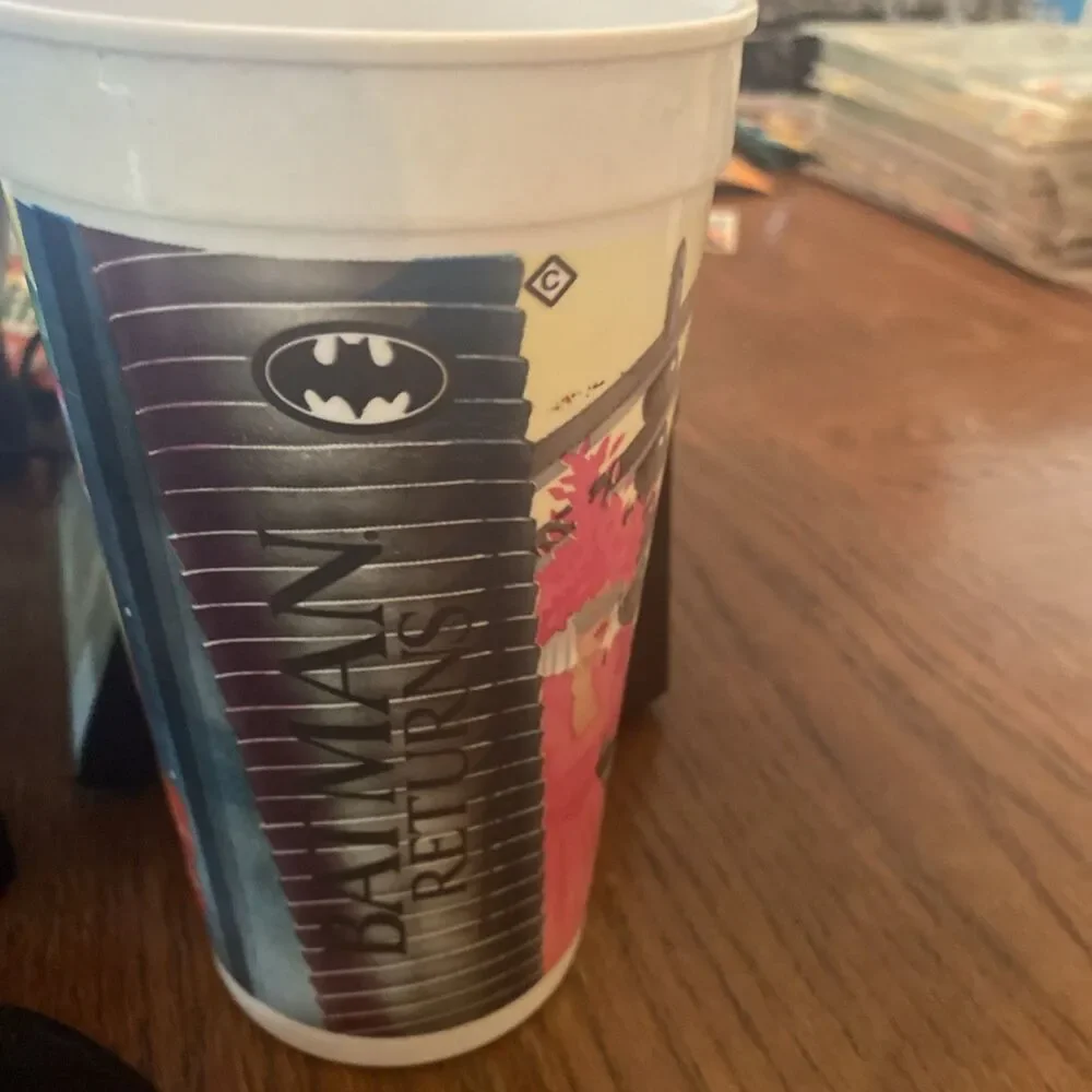Batman Returns Bruce Wayne & Selina Kyle Vintage 1992 McDonald's Cup